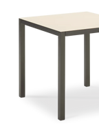 Mesa fixa fixa 70×70 e 2 cadeiras jardim marrom - Tóquio